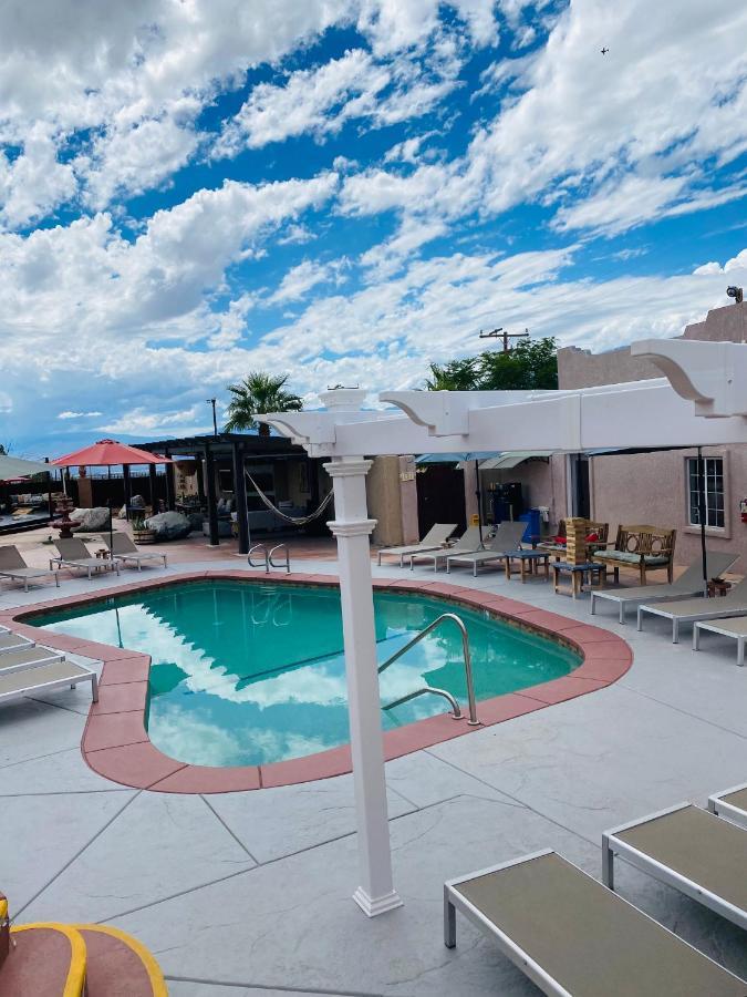Mi Kasa Hot Springs 420,Adults Only, Clothing Optional Hotel Дезърт Хот Спрингс Екстериор снимка
