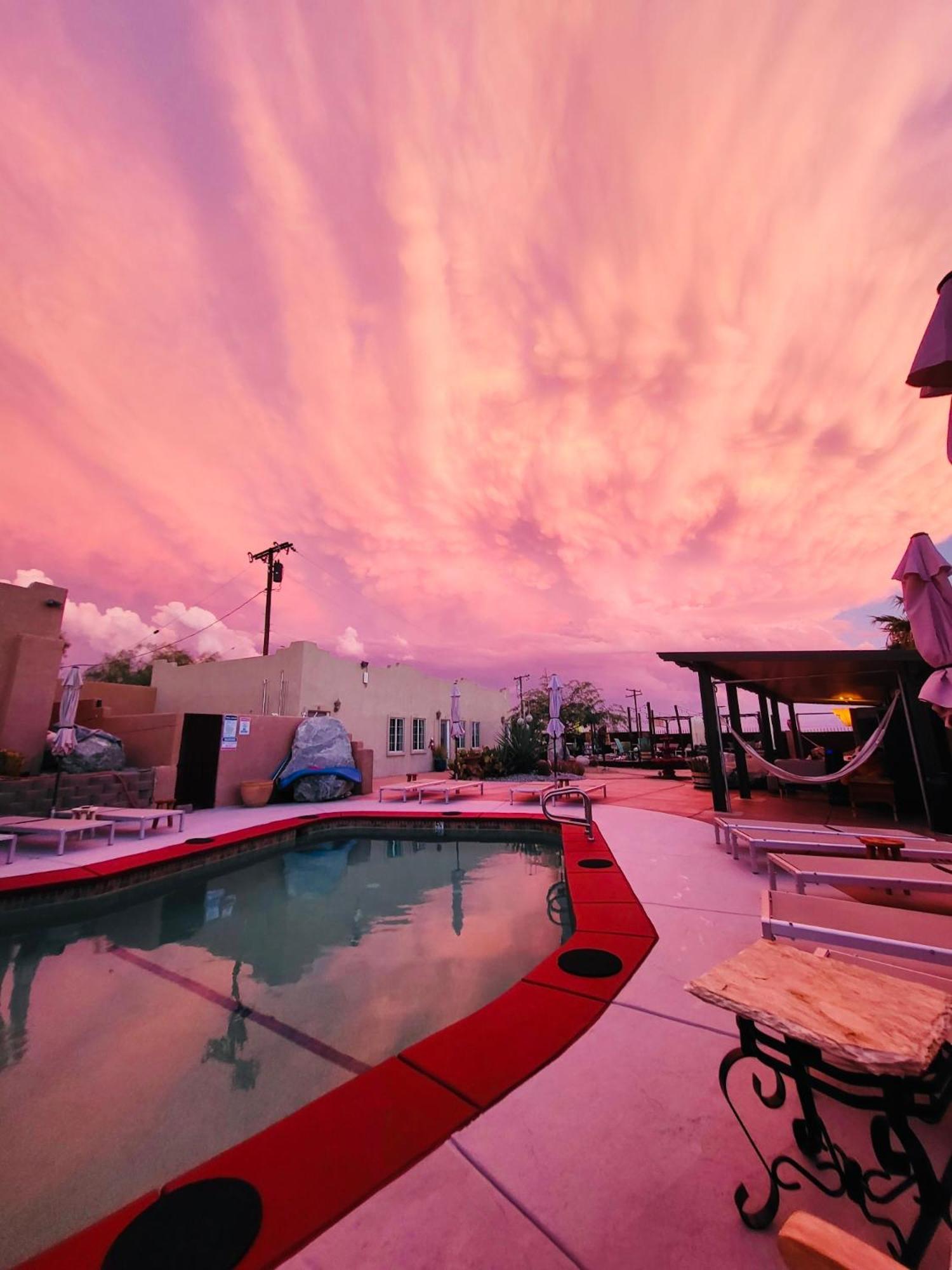 Mi Kasa Hot Springs 420,Adults Only, Clothing Optional Hotel Дезърт Хот Спрингс Екстериор снимка